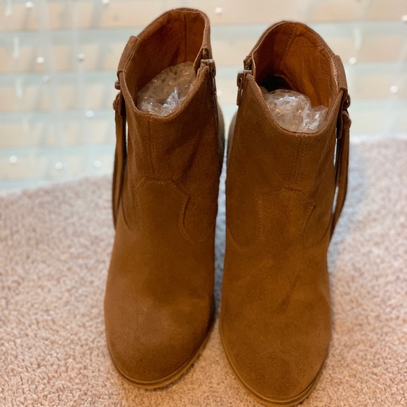 Howsty Marci Boot - Picture 4 of 5